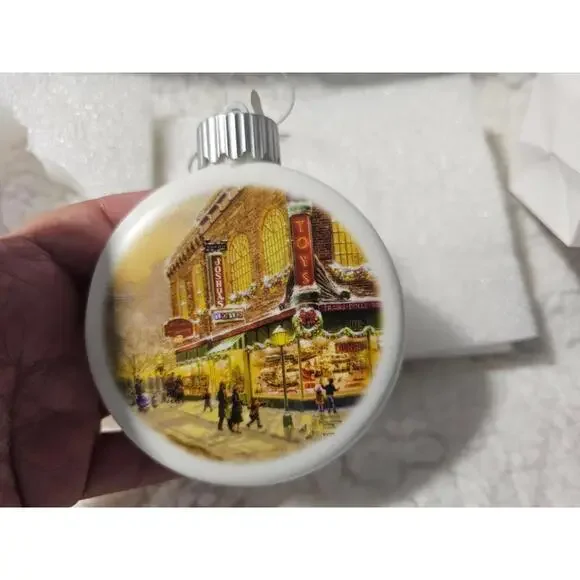 Brand New 2020 Thomas Kinkade Ornament A Christmas Wish 3.5" Round White Holiday - Picture 5 of 10